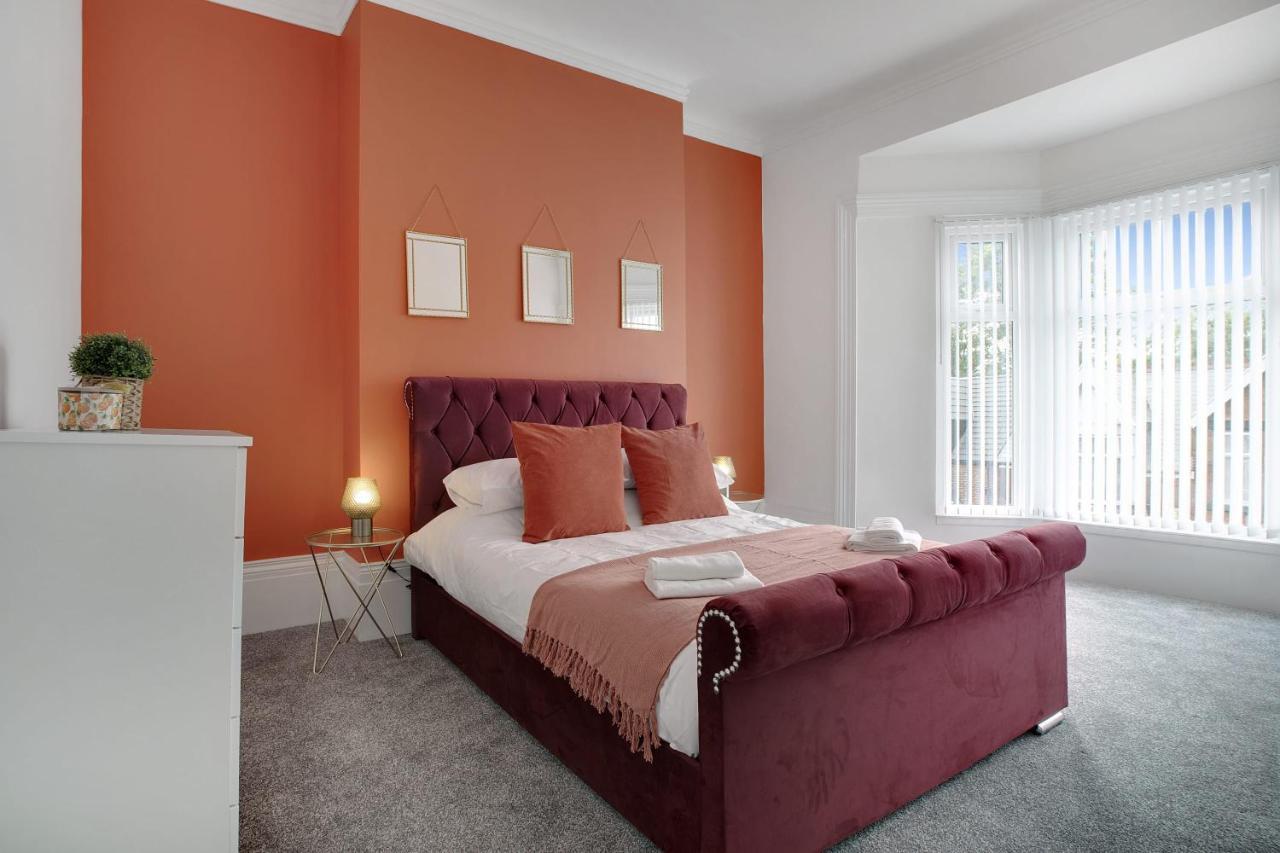 Stunning 4-Bedroom, 2 Bathrooms In Sunderland Sunderland  Exterior foto