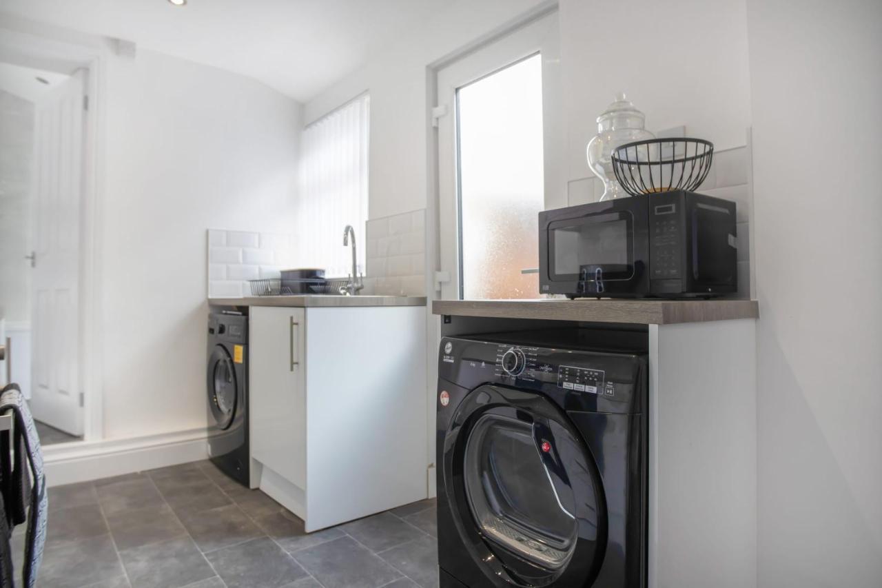 Stunning 4-Bedroom, 2 Bathrooms In Sunderland Sunderland  Exterior foto
